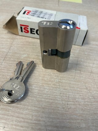 Cilindro Cromo ISEO F5 60x30