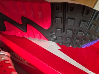 Zapatillas Nike Blancas y Rojas