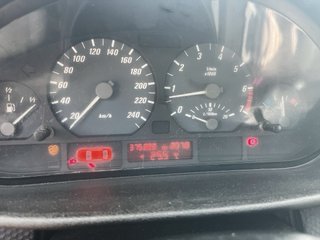 BMW e46 320i MANUAL  NEGRO