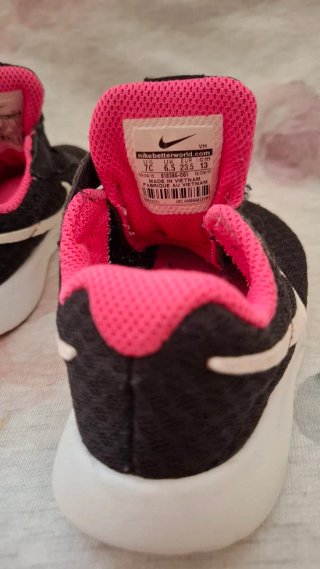 Zapatillas Nike Niña Negras y Rosas