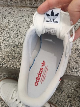 Scarpe sportive Adidas bianche