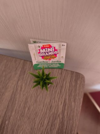 Mini Brands Garden Planta