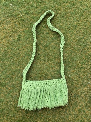 Bolso crochet verde flecos hecho a mano