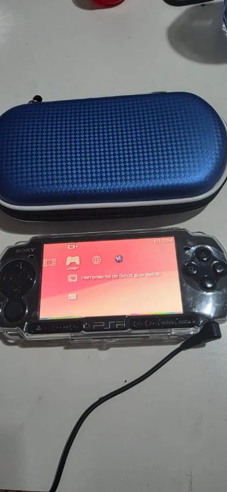 PSP 3004 Negra + Accesorios