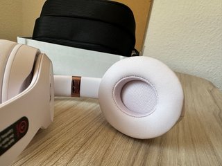 Beats Solo 4 Rosa — Como nuevos + garantía Apple