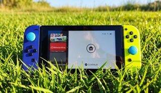 Nintendo Switch Azul y Amarillo