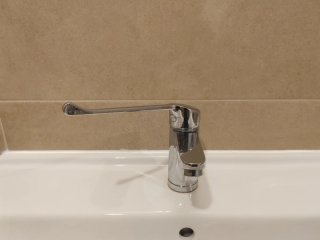 Lavabo Roca blanco con grifo