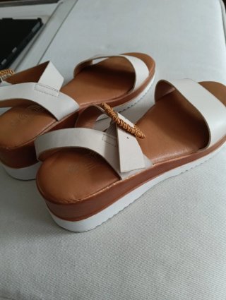 Sandalias cuña Bosanova blancas y marrón T37