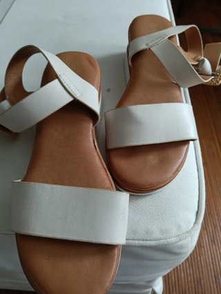 Sandalias cuña Bosanova blancas y marrón T37
