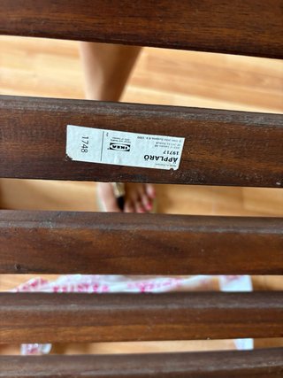 Panel de madera marrón