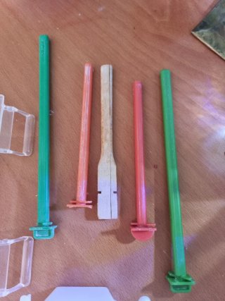 Lote accesorios pajaros varios colores