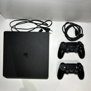 PS4 1TB con 2 mandos