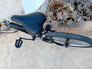 Bicicleta BMX DENBIKE negra y naranja