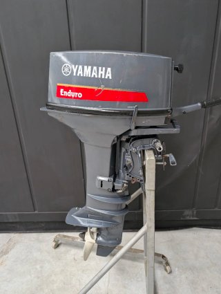 Yamaha 40 Enduro fueraborda