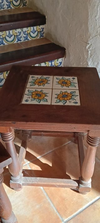 Mesas auxiliares madera y cerámica