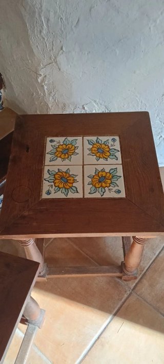 Mesas auxiliares madera y cerámica