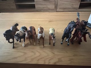 Figura caballo negro coleccionable