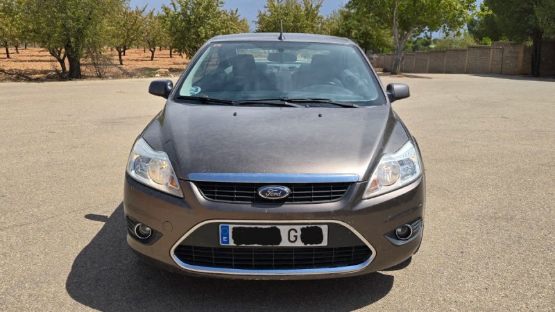 Ford Focus 2010 - foto 1