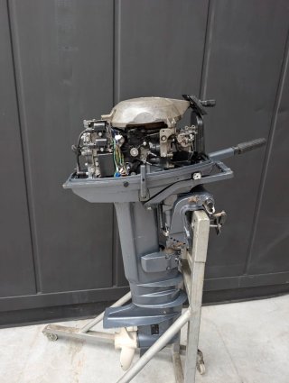 Motor fueraborda Yamaha 25 Enduro