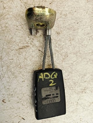 ENGANCHE CINTURON TRASERO CENTRAL AUDI A6 AVANT (