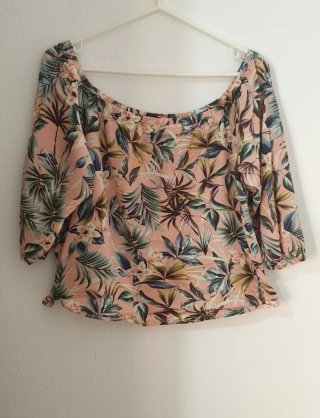 Blusa floral rosa y verde
