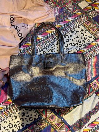 Bolso Lolacasdemunt plateado y neceser