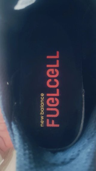 Zapatillas New Balance Fuelcell multicolor