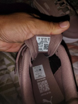 Zapatillas Puma rosas y blancas