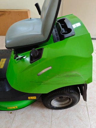 Tractor cortacésped Viking MR4082
