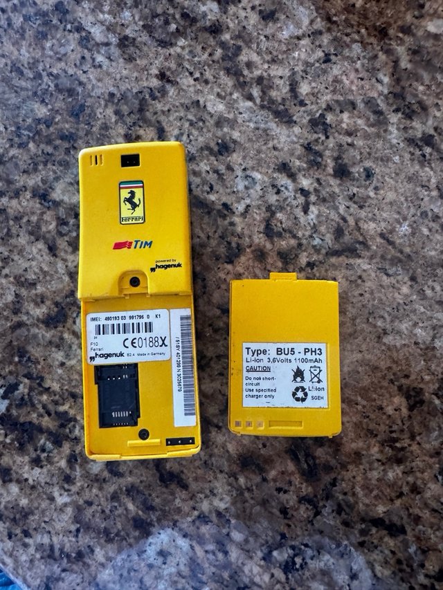 Cellulare Hagenuk Ferrari TIM Gsm Giallo da testar
