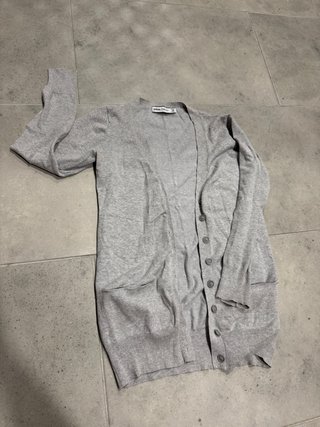Chaqueta de punto gris