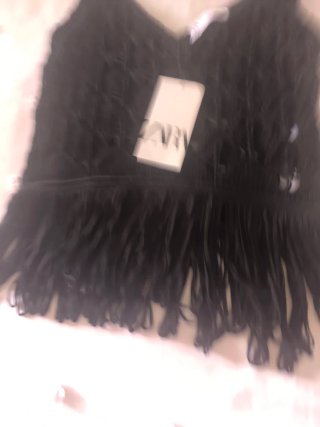 Top Zara Negro con Flecos y Etiqueta
