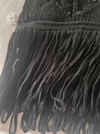 Top Zara Negro con Flecos y Etiqueta