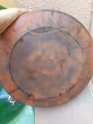 Cazuela de barro marrón