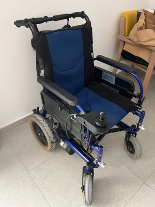 Silla de ruedas eléctrica averiada