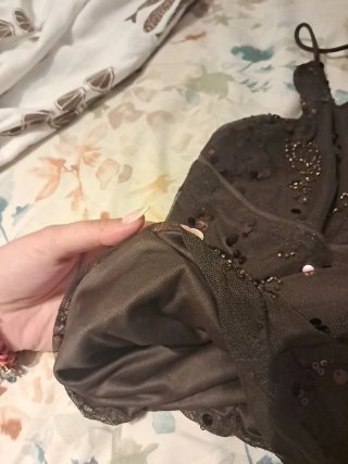 Top marrón con brillos talla L del Stradivarius