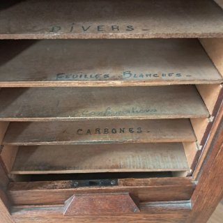 Escritorio roble francés con persiana