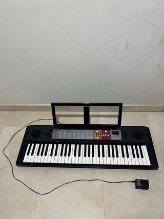 Teclado Yamaha PSR-F50