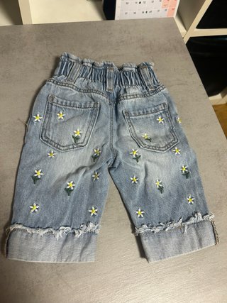 Pantalón vaquero bebé flores
