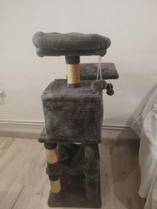 Torre de juego para gatos de felpa