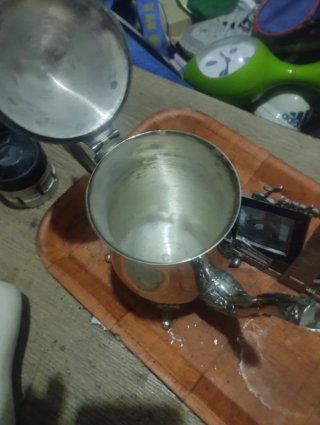 Tetera de plata antigua