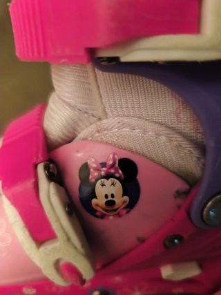 Patines 27-30  y Casco S 50-56Minnie Mouse
