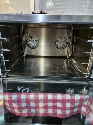 Horno ventilado FM Es practicamente nuevo!