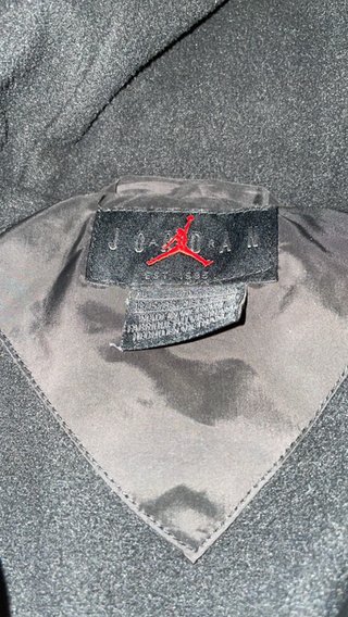 Chaqueta Jordan Negra con Logo