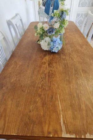 Mesa de madera, color blanco