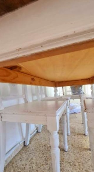 Mesa de madera, color blanco