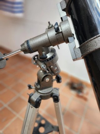 Telescopio Bresser con trípode