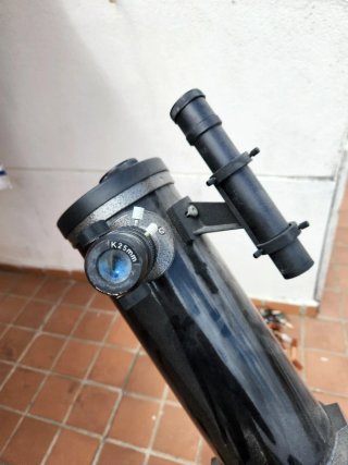 Telescopio Bresser con trípode