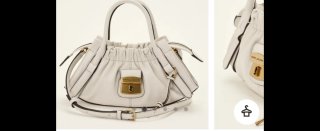Bolso Chloe Negro con Detalles Dorados