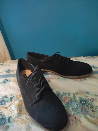 Zapatos negros de mujer con cordones
